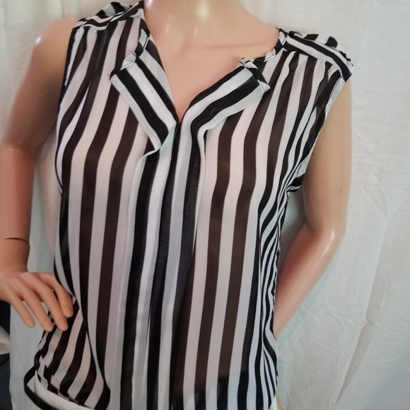 Ultra Flirt Tops - Womens Stripped Top medium (E22)